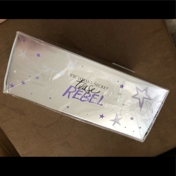 Victoria’s Secret Tease Rebel - Picture 4 of 4